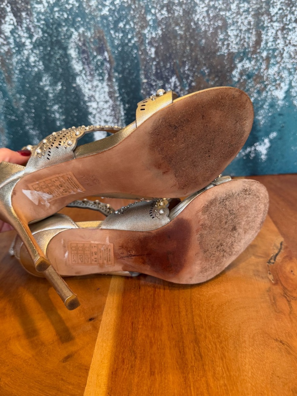 PLV Dressy Gold/White Pearl Embellished Heels 4” Size 9.5 (GUC) - Picture 9 of 16
